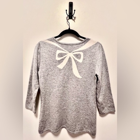 SAKS FIFTH AVENUE Cashmere Sweater w/ Feminine Designs (Medium) **BRAND NEW!🎁** - Picture 4 of 7